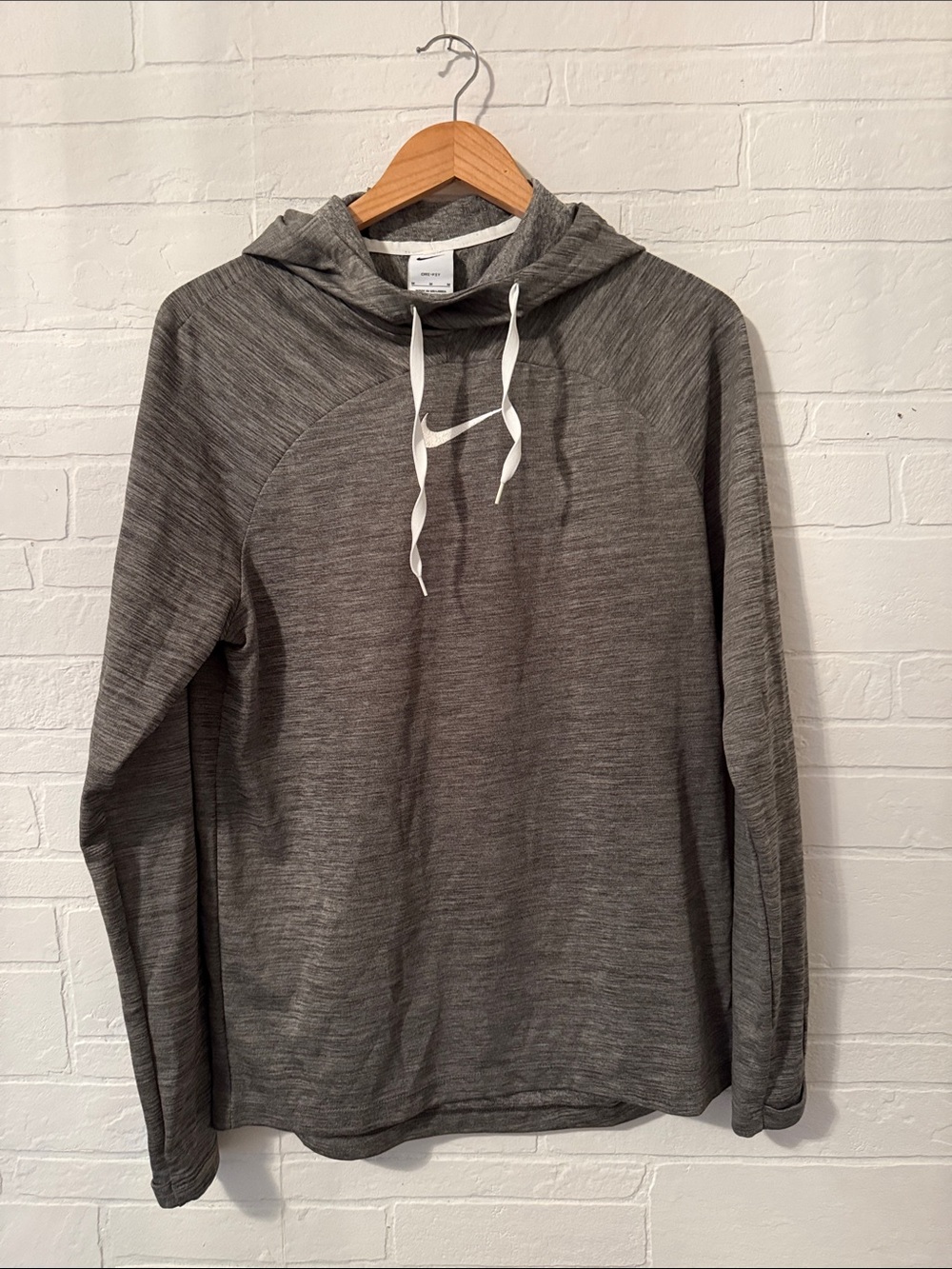 Nike Gray Heather Hooded Long-Sleeve Pullover Mens Medium